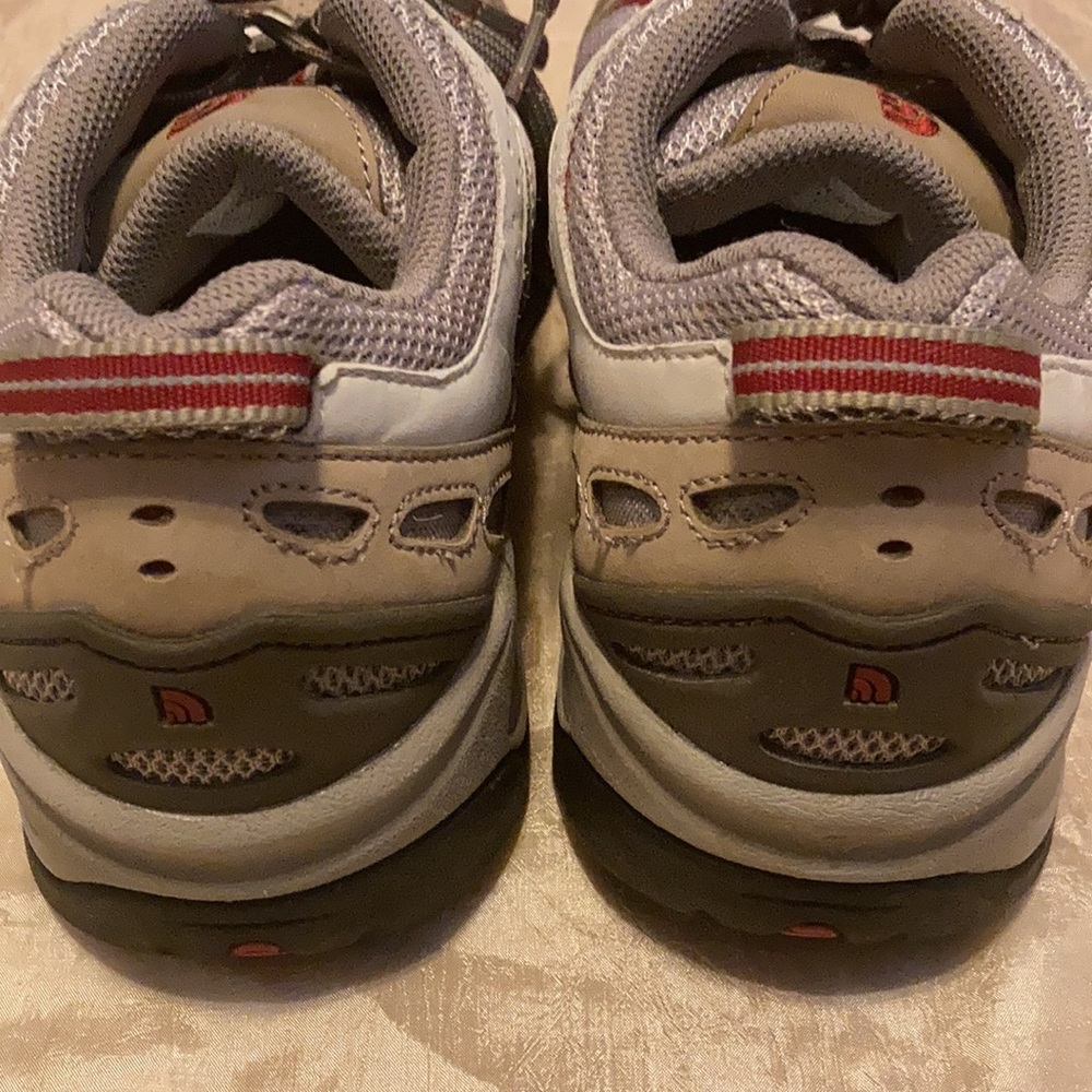 North Face Hiking Shoes No Insoles - Picture 5 of 8